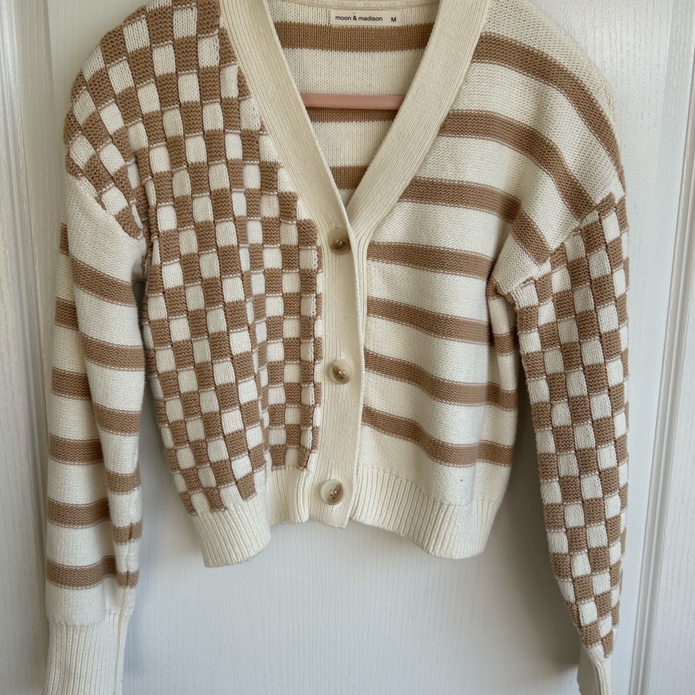 moon & madison Cream and Tan Checker-Striped Button Cardigan